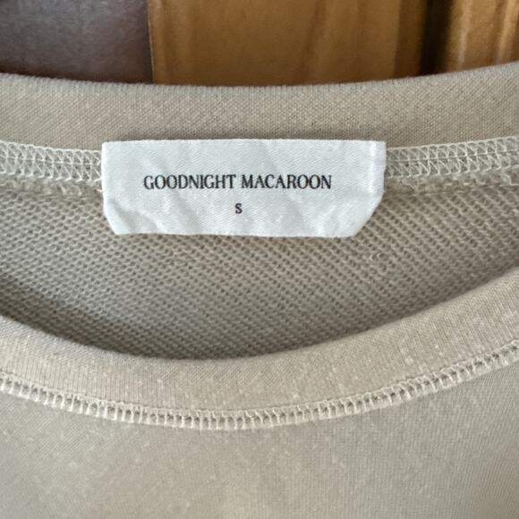 Goodnight Macaroon Leopard Print Design Cream Pullover Cropped Sweatshirt Small - Picture 3 of 7